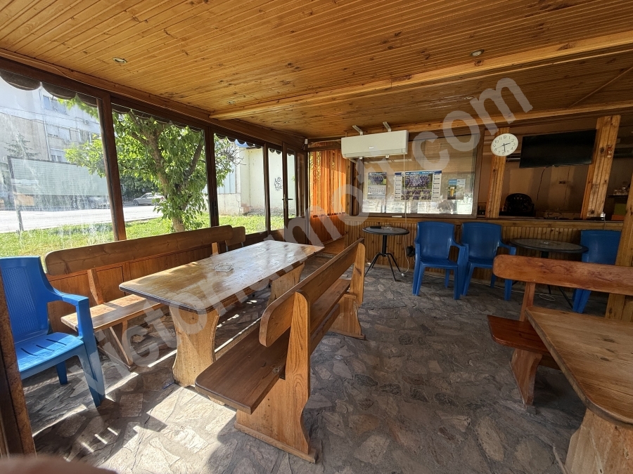 Помещение под наем в гр. Лясковец – идеално за бързо хранене, пиле на жар, сандвичи и закуски!
